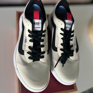 New in Box - Vans UltraRange